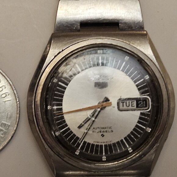Vintage Seiko 5 Automatic Men’s Watch – Model 6119-8670 (21 Jewels) - Picture 5 of 16